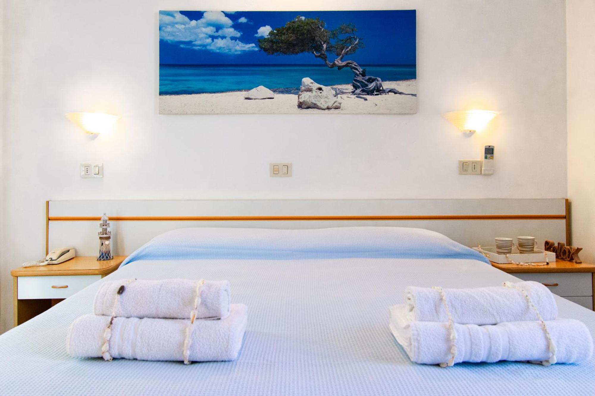 Hotel Lucciola Cattolica Esterno foto
