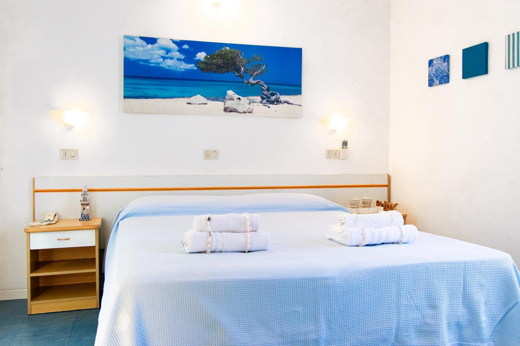 Hotel Lucciola Cattolica Esterno foto